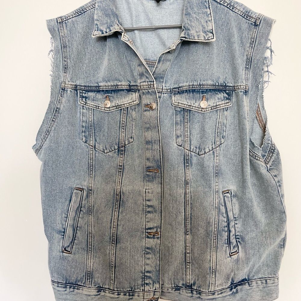 HM Denim Vest size XL